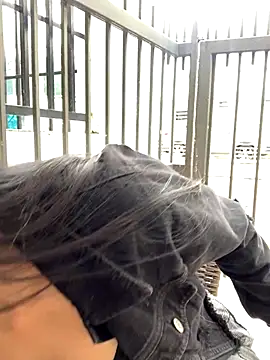 Adele Pinkk online show from 09/18/25, 03:58