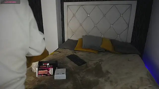 SamuFOXXX online show from 09/08/25, 08:19