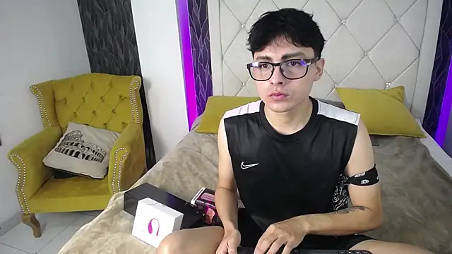 SamuFOXXX online show from 09/30/25, 08:36