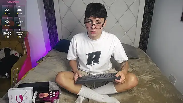 SamuFOXXX online show from 10/17/25, 08:11