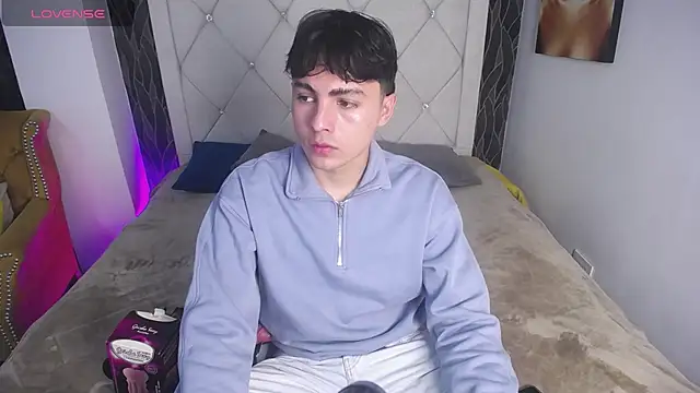 SamuFOXXX online show from 10/24/25, 08:16