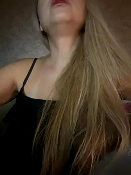 Snapshot of Nikihot__ chatting on 09/20/25, 10:44 Nikihot online show from 09/20/25, 10:44