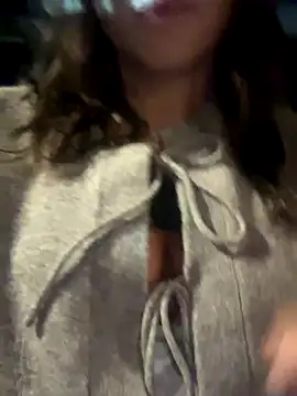 Snapshot of madiiy chatting on 09/27/25, 07:08 madiiy online show from 09/27/25, 07:08