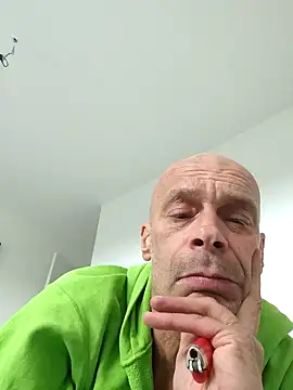 Snapshot of nolliebollieeeeeee chatting on 10/06/25, 10:56 nolliebollieeeeeee online show from 10/06/25, 10:56