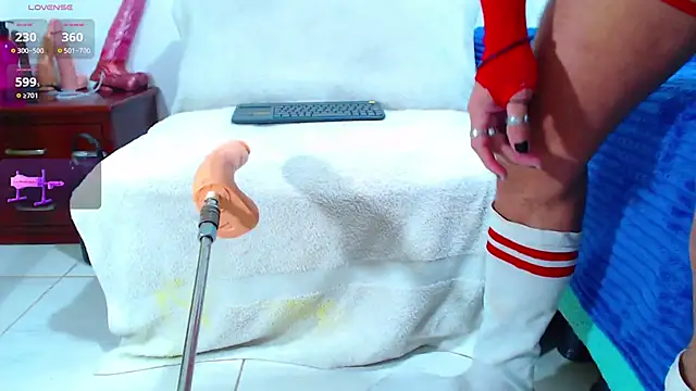 Harpers Lux online show from 10/02/25, 01:29