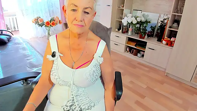 HotandMature online show from 07/30/26, 09:08