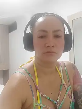 Anilina1212 online show from 10/28/25, 04:27