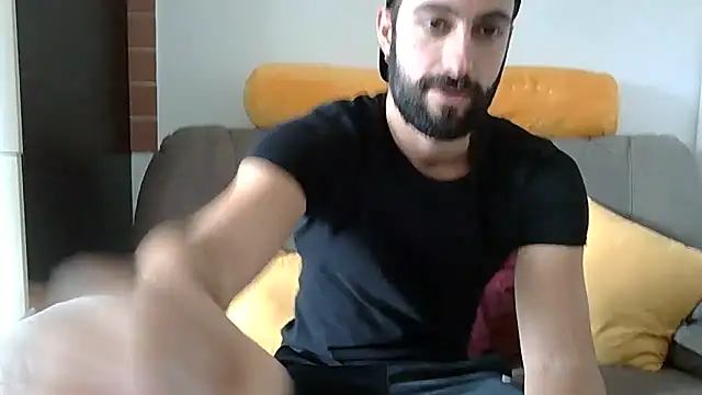 Amicisegreti online show from 11/26/25, 12:17