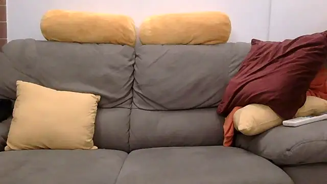 Amicisegreti online show from 12/13/25, 09:42