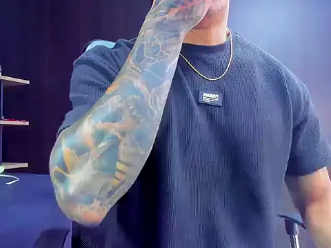 Snapshot of adrian_ray chatting on 12/03/25, 06:17 adrian ray online show from 12/03/25, 06:17