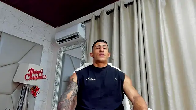 Snapshot of adrian_ray chatting on 12/04/25, 06:27 adrian ray online show from 12/04/25, 06:27