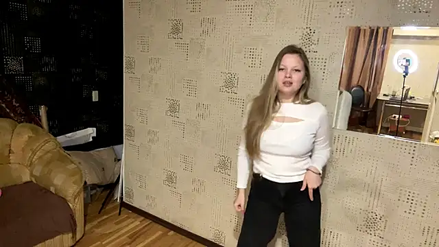 loveflowersss online show from 09/09/25, 02:49