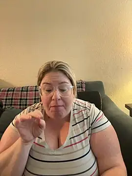 sexymommy1988 online show from 09/24/25, 05:05