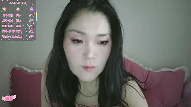 Sofia-sakura online show from 12/13/25, 10:26