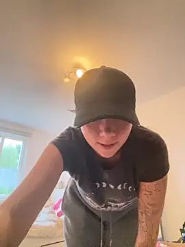 YoungZoee online show from 09/09/25, 07:52