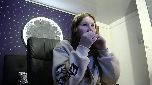 Snapshot of Olivia11_ chatting on 09/15/25, 12:16 Olivia11 online show from 09/15/25, 12:16