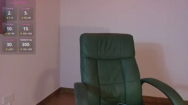 Snapshot of Olivia11_ chatting on 12/01/25, 11:37 Olivia11 online show from 12/01/25, 11:37