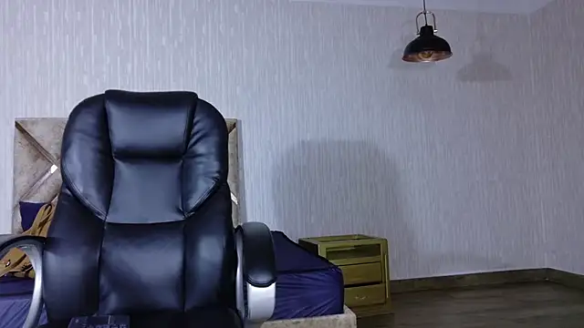 Snapshot of Olivia11_ chatting on 12/05/25, 11:41 Olivia11 online show from 12/05/25, 11:41