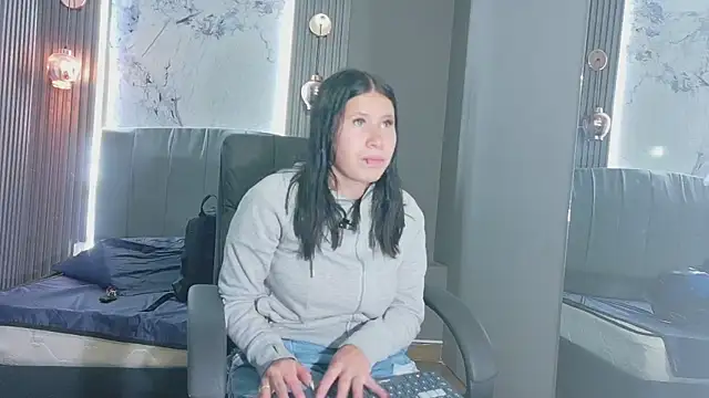 Olivia11  online show from 05/12/26, 12:35