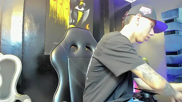 Justin Lakee online show from 10/04/25, 11:14