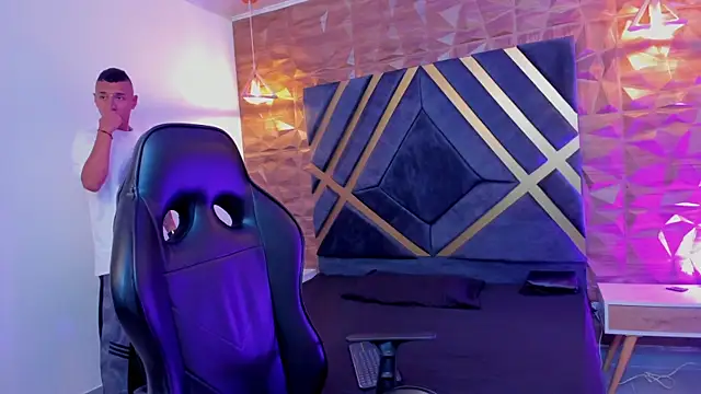 Justin Lakee online show from 10/24/25, 11:12