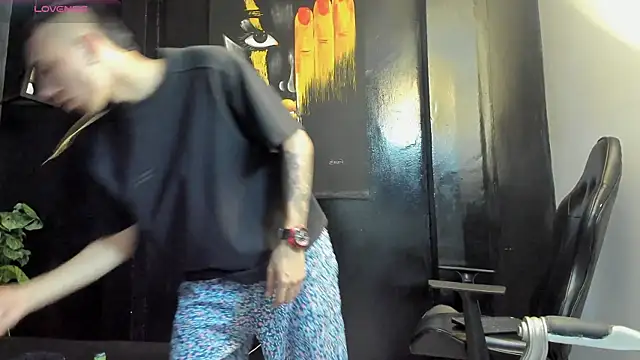 Justin Lakee online show from 10/31/25, 11:17