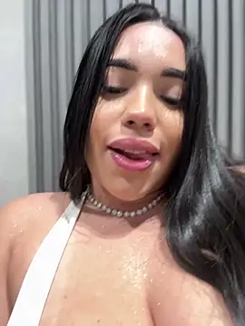 SofiaWildee online show from 06/11/26, 12:32