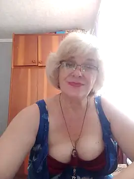 52MiaLove02 online show from 05/16/26, 10:36