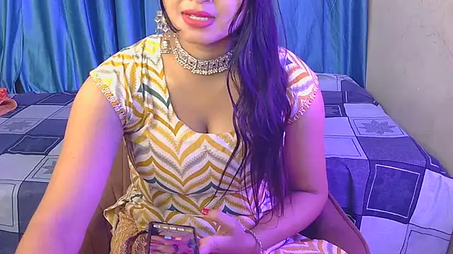 priya-kumari22 online show from 11/22/25, 04:22