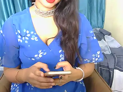 priya-kumari22 online show from 11/30/25, 03:54