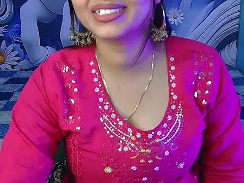 priya-kumari22 online show from 04/01/26, 12:50