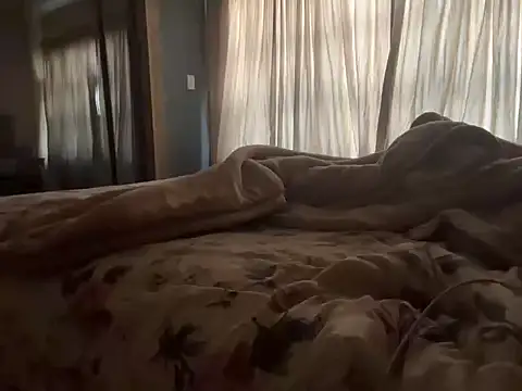 Snapshot of Cianda24 chatting on 10/07/25, 05:26 Cianda24 online show from 10/07/25, 05:26