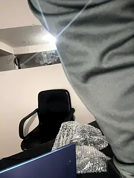Purple delicious online show from 09/09/25, 12:32