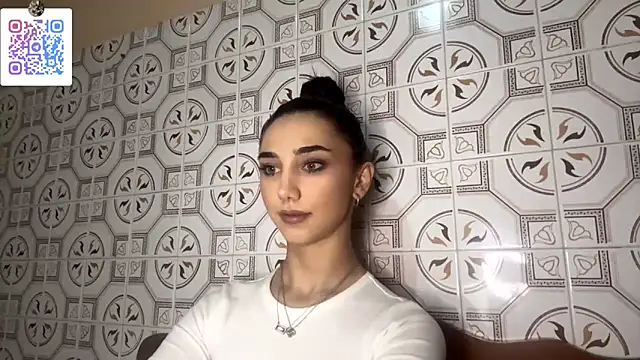 LinaMour online show from 12/02/25, 10:27