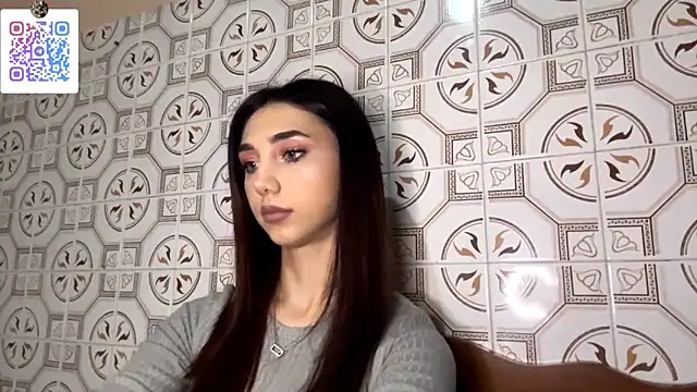 LinaMour online show from 12/15/25, 10:14