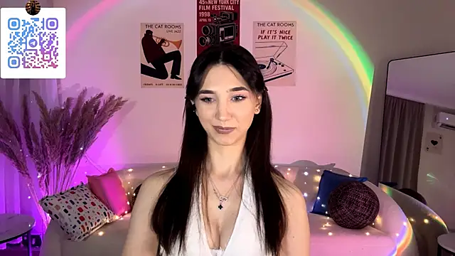 LinaMour online show from 07/20/26, 10:56