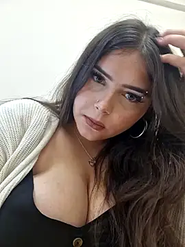 KatieLace online show from 09/11/25, 10:15
