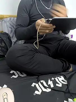 yazinyazin1 online show from 12/02/25, 01:22