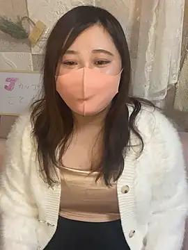 Snapshot of kotone_blossom_x chatting on 11/04/25, 12:04 kotone blossom x online show from 11/04/25, 12:04