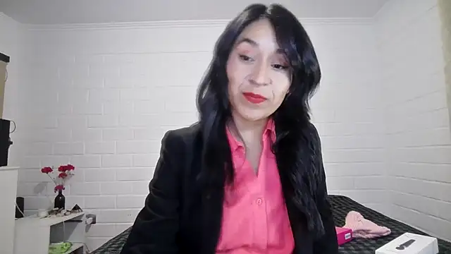 Snapshot of KalosGyne chatting on 06/05/26, 07:14 KalosGyne online show from 06/05/26, 07:14