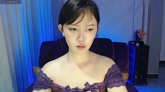 Snapshot of Eoov chatting on 09/24/25, 12:30 Eoov online show from 09/24/25, 12:30