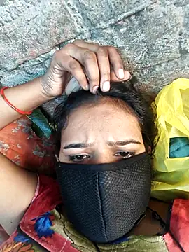 Manvi tyagi online show from 10/09/25, 04:54