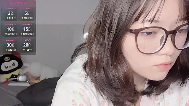 Xoxo-258 online show from 10/21/25, 12:33