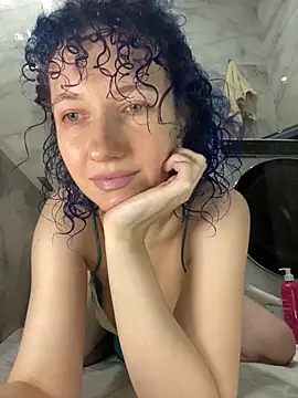 Snapshot of Kitty_Kisss chatting on 11/23/25, 06:57 Kitty Kisss online show from 11/23/25, 06:57