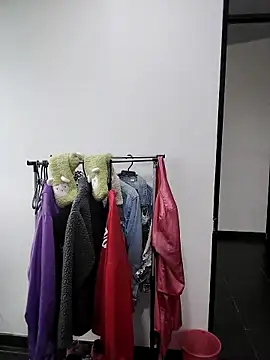 Eva Clark01 online show from 10/04/25, 11:08