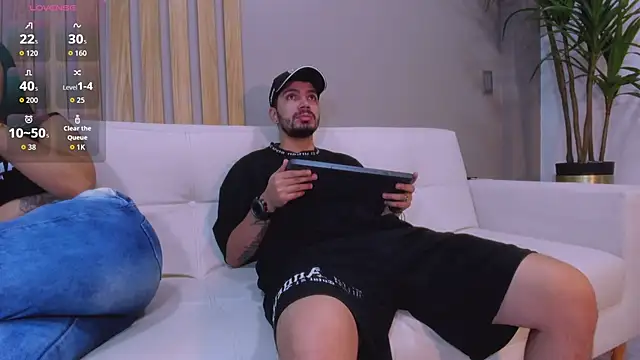 aronandluna online show from 10/10/25, 02:27