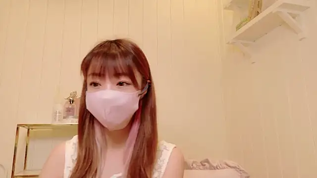 Snapshot of SUZU_1201 chatting on 10/01/25, 12:05 SUZU 1201 online show from 10/01/25, 12:05