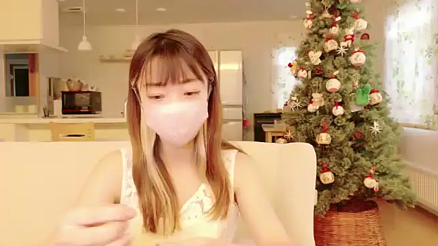 Snapshot of SUZU_1201 chatting on 11/08/25, 11:47 SUZU 1201 online show from 11/08/25, 11:47