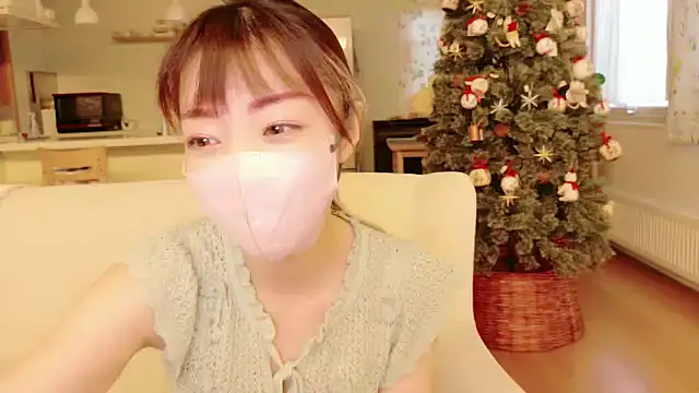 Snapshot of SUZU_1201 chatting on 11/10/25, 12:09 SUZU 1201 online show from 11/10/25, 12:09