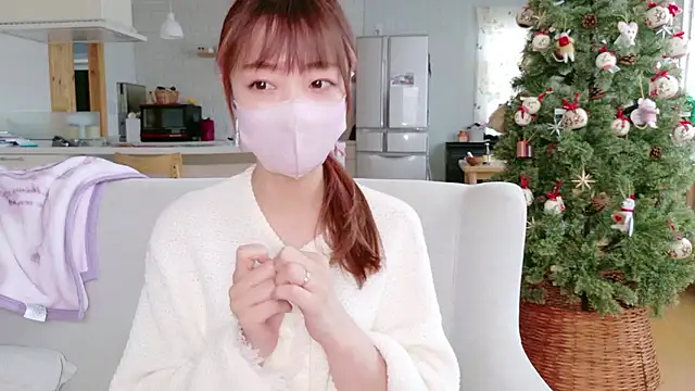 Snapshot of SUZU_1201 chatting on 12/04/25, 12:09 SUZU 1201 online show from 12/04/25, 12:09